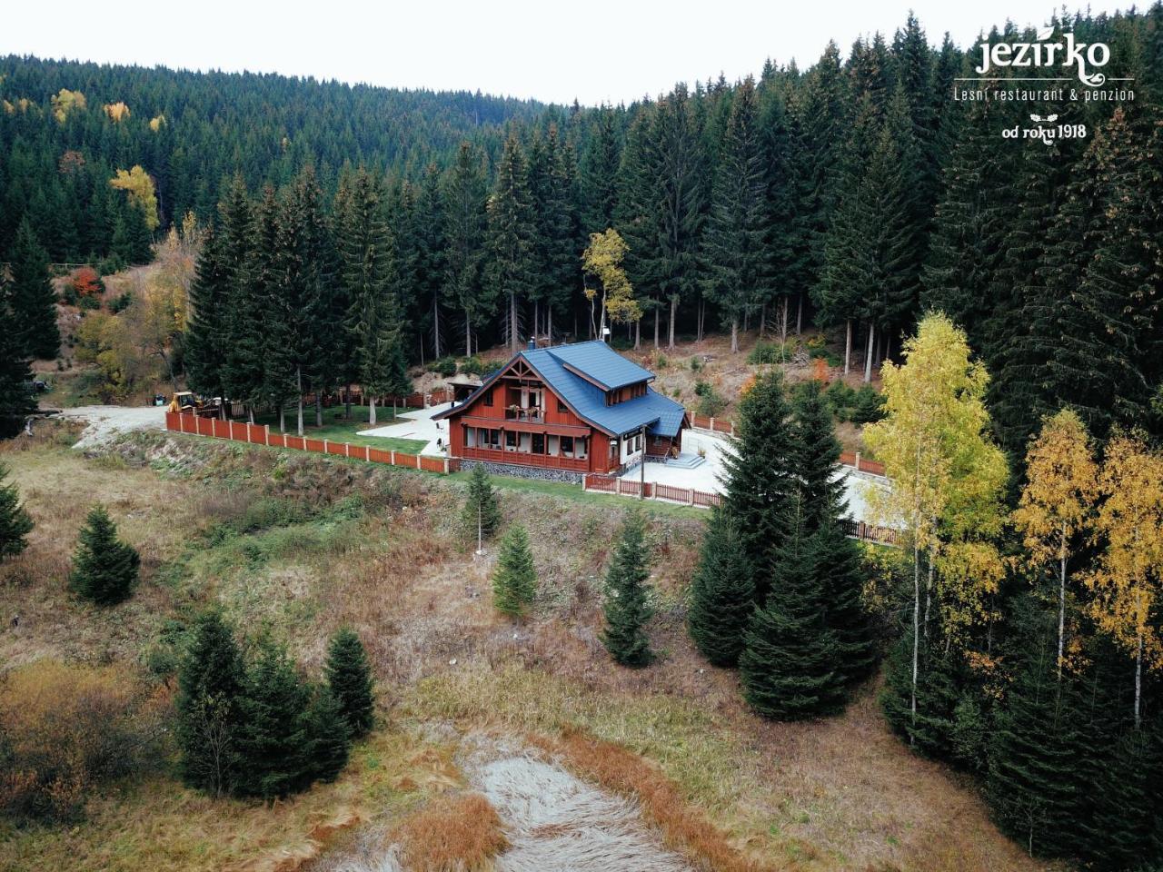 Jezirko Lesni Restaurant & Penzion Jachymov Exterior photo